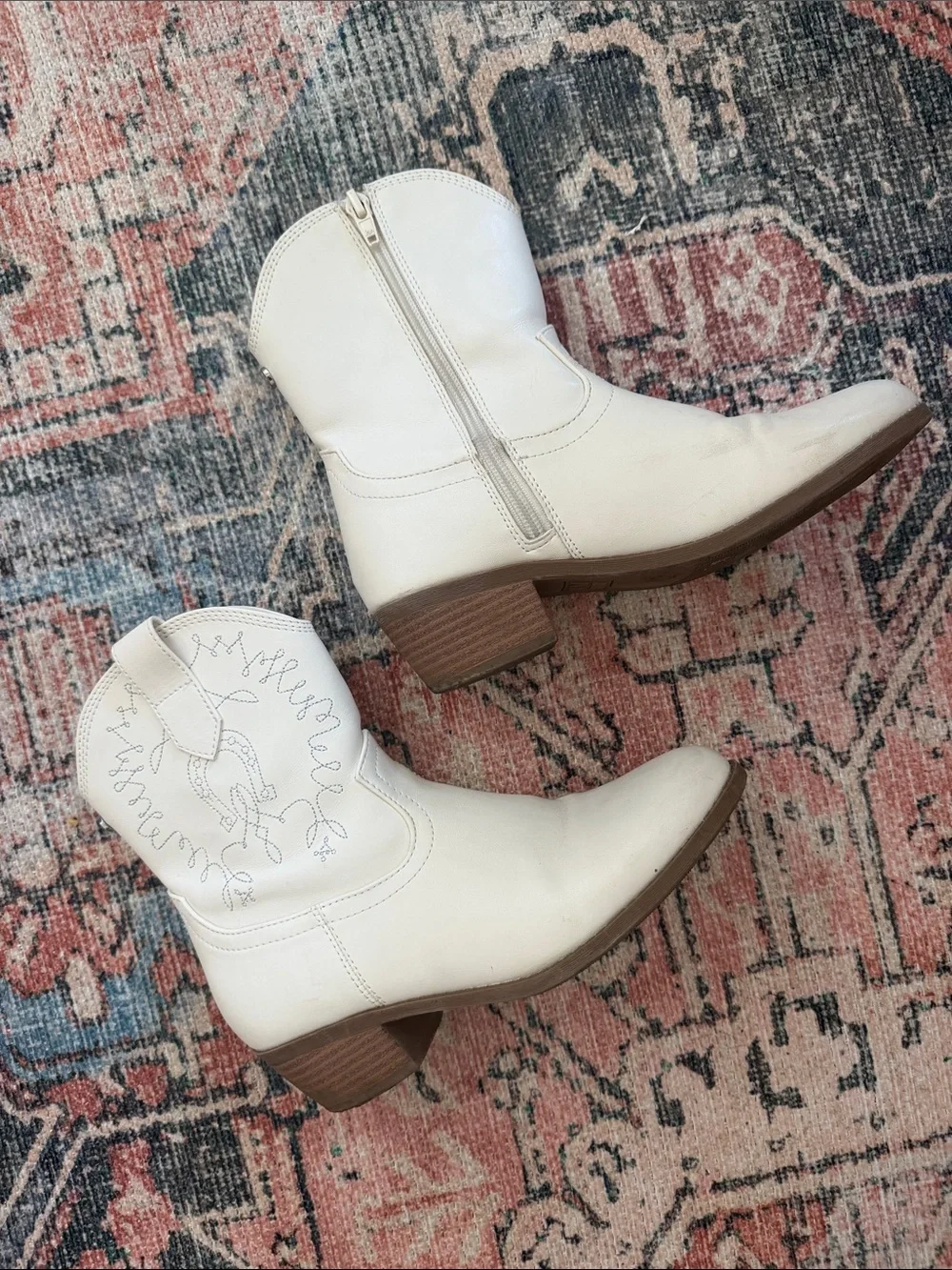 Girls “Madden” Cream Western Ankle Boots